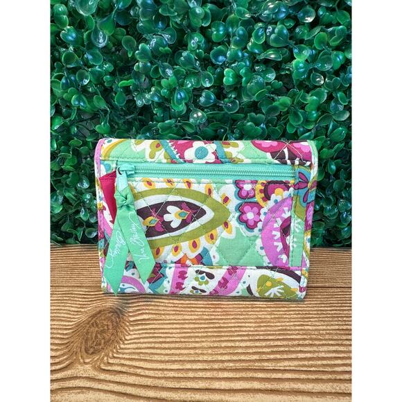 Vera Bradley Euro Wallet Trifold in Retired Tutti Fruitti - Picture 4 of 6